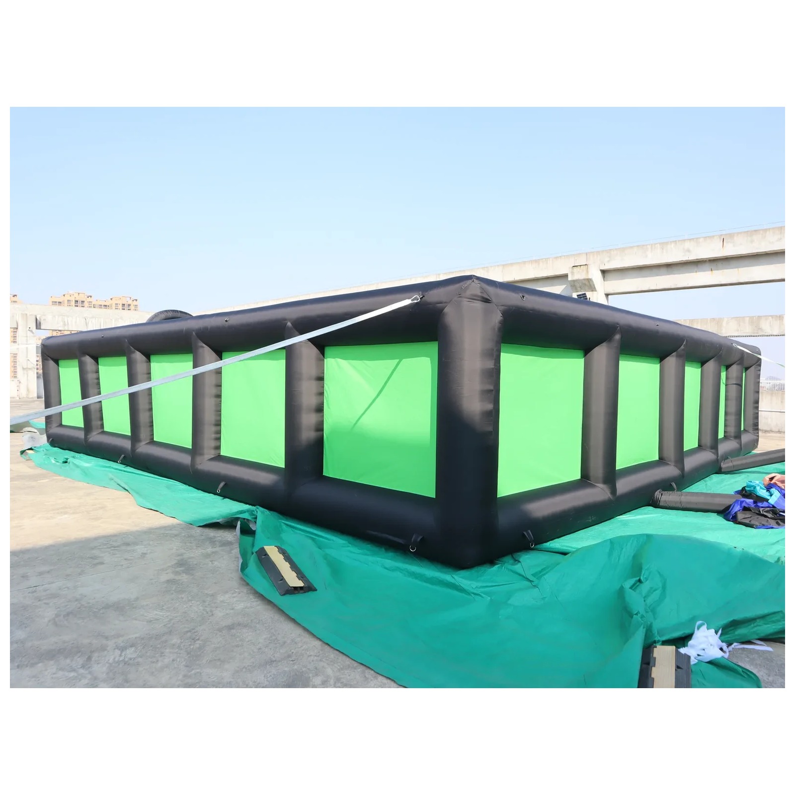 Laberinto Inflable Negro y Ver - Kids Outdoor Venues reseña y precio